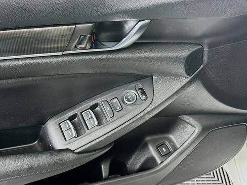 Used 2020 Honda Accord Sport image 15