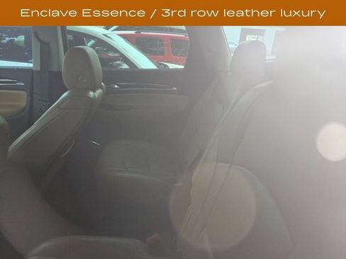 Used 2019 Buick Enclave Essence w/ LPO, Luxury Package FWD image 12
