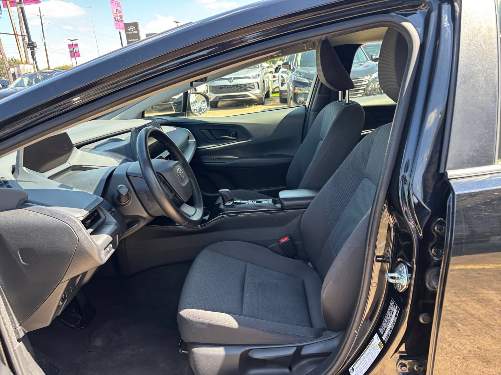 Used 2024 Toyota Prius LE FWD image 24
