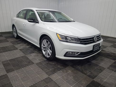 Used 2018 Volkswagen Passat 2.0T SE image 4