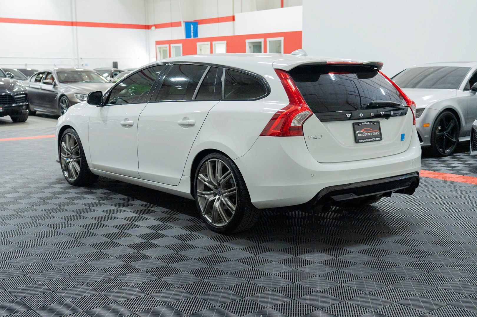 Used 2017 Volvo V60 T6 Polestar AWD/4WD image 4