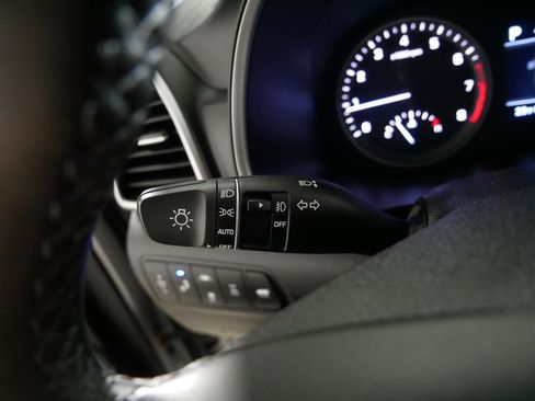 Used 2021 Hyundai Tucson Limited image 32