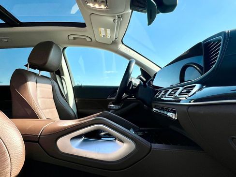 Certified 2024 Mercedes-Benz GLS 450 4MATIC image 9