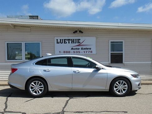 Used 2018 Chevrolet Malibu LT image 3