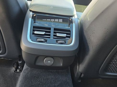 Certified 2024 Volvo V60 B5 Cross Country Ultimate image 19