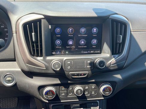 Used 2023 GMC Terrain AT4 AWD/4WD image 9
