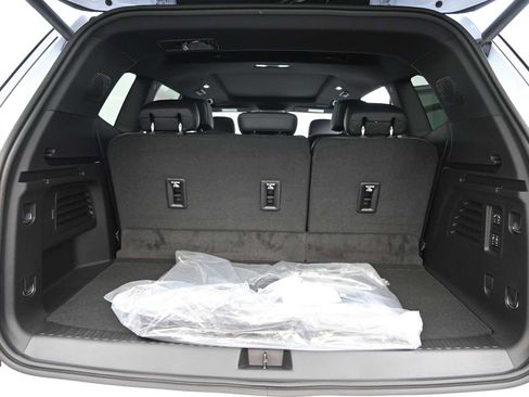 Used 2026 Buick Enclave Avenir w/ Super Cruise Package image 13