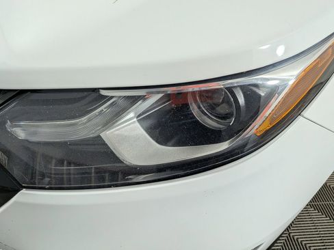 Used 2019 Chevrolet Equinox LT image 15