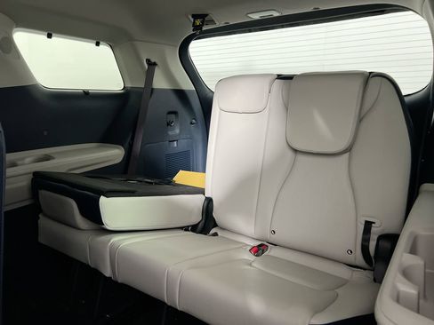 New 2026 Kia Carnival EX FWD image 29