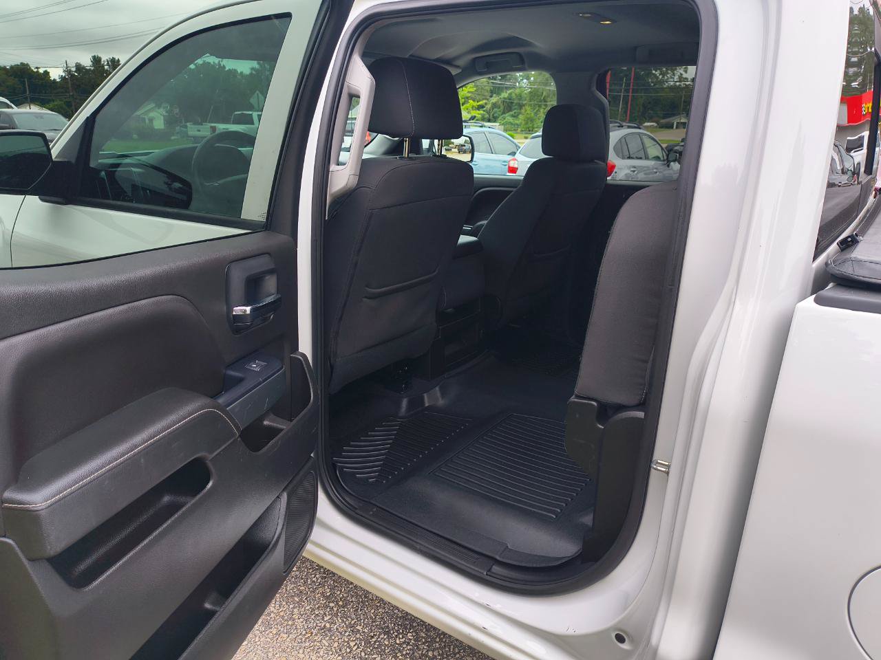 Used 2018 Chevrolet Silverado 1500 LT w/ All Star Edition AWD/4WD image 13