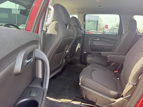 Used 2012 Chevrolet Traverse LT image 29