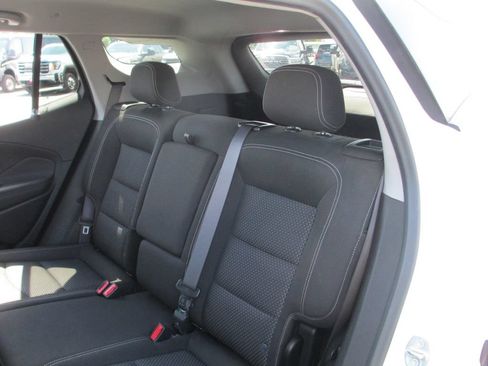 Used 2022 GMC Terrain SLE w/ Driver Convenience Package FWD image 18