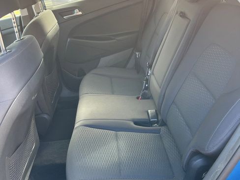 Used 2020 Hyundai Tucson SE w/ Cargo Package image 7