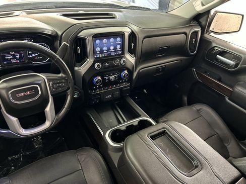 Used 2021 GMC Sierra 1500 SLT w/ SLT Premium Plus Package AWD/4WD image 22