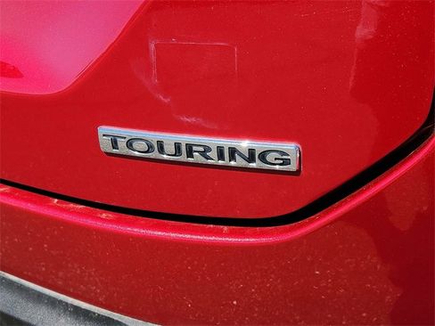 Used 2023 Honda Pilot Touring image 8