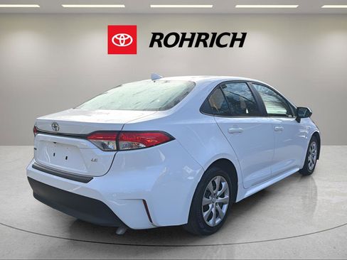 Used 2023 Toyota Corolla LE image 6