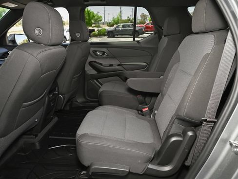 Used 2023 Chevrolet Traverse LT FWD image 37