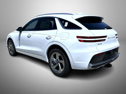 New 2026 Genesis GV70 2.5T Advanced w/ G1 Accessory Package AWD/4WD image 7