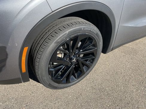 Used 2023 Mitsubishi Outlander SE Black Edition image 3