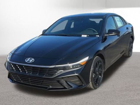 New 2026 Hyundai Elantra Sport FWD image 4