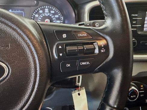 Used 2016 Kia Sorento EX image 13