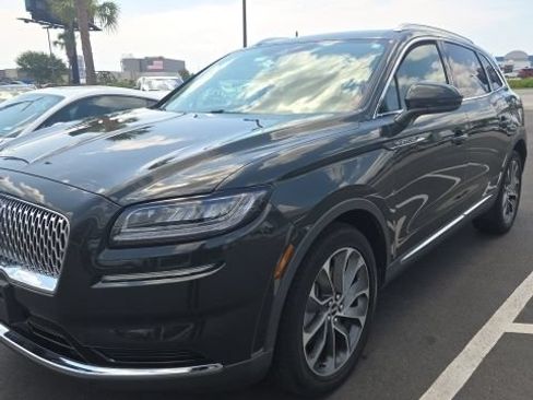 Used 2023 Lincoln Nautilus Reserve FWD image 2