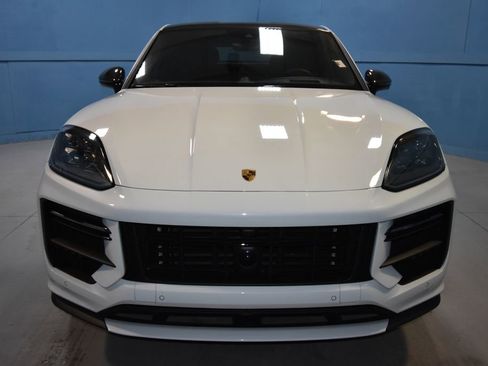 Certified 2024 Porsche Cayenne Turbo GT image 25