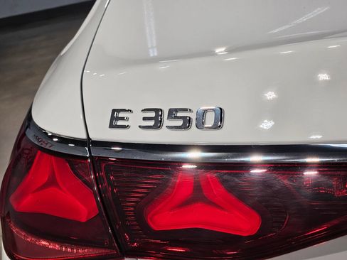 Used 2025 Mercedes-Benz E 350 Sedan w/ Winter Package image 39