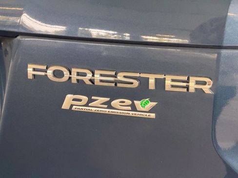 Used 2014 Subaru Forester 2.5i Touring AWD/4WD image 12