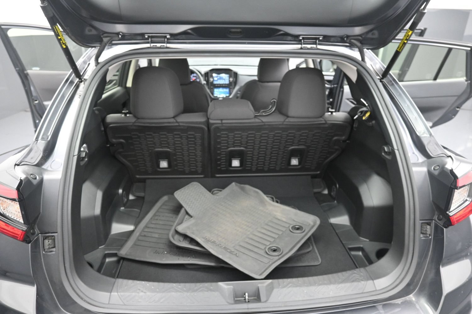 Used 2024 Subaru Impreza 2.0i AWD/4WD image 37