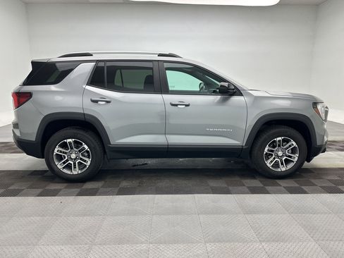 Certified 2025 GMC Terrain Elevation w/ Elevation Premium Package AWD/4WD image 8