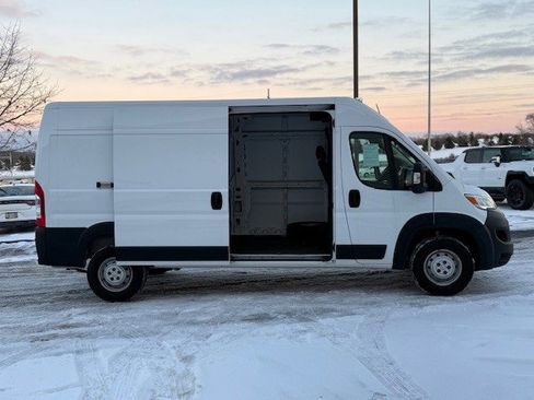 Used 2023 RAM ProMaster 2500 image 32