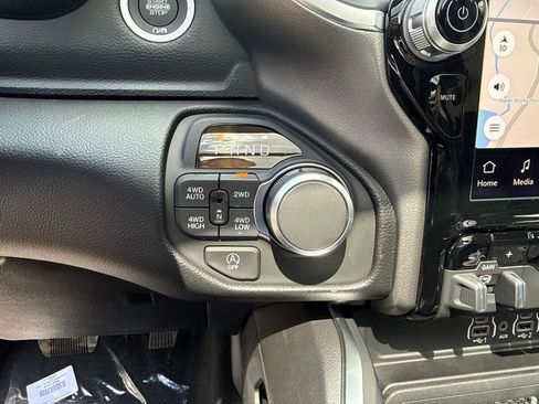 New 2026 RAM 1500 4x4 Crew Cab image 15