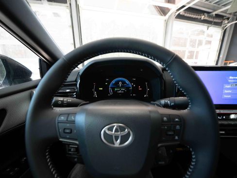 New 2026 Toyota Camry SE w/ Multimedia Upgrade Package image 15