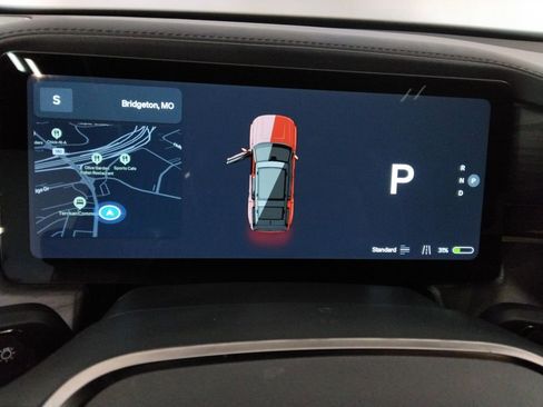 Used 2023 Rivian R1S Launch Edition image 17