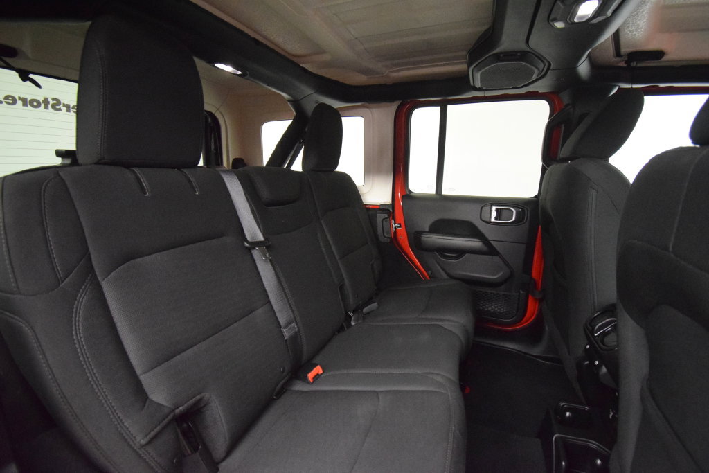 Used 2018 Jeep Wrangler Unlimited Sahara AWD/4WD image 18