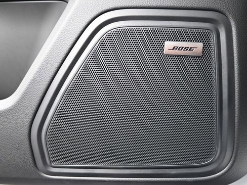 Certified 2026 Porsche Macan image 17