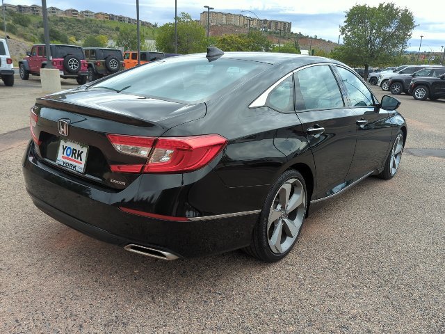 Used 2018 Honda Accord Touring image 4