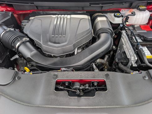 Used 2024 Chevrolet Traverse Z71 AWD/4WD image 4