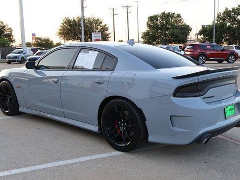 Used 2022 Dodge Charger Scat Pack w/ Dynamics Package RWD image 10