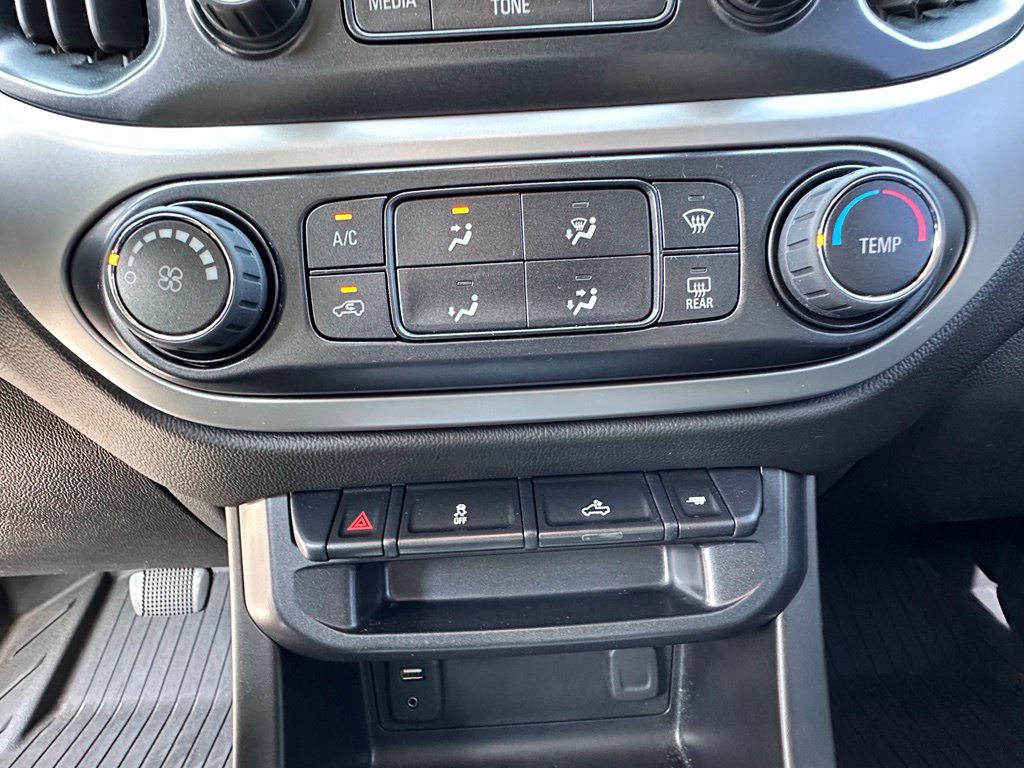 Used 2018 Chevrolet Colorado LT AWD/4WD image 31