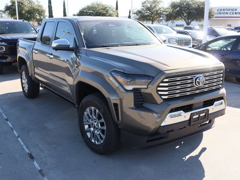 Certified 2025 Toyota Tacoma Limited image 2