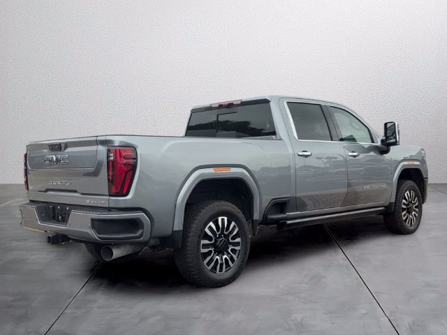 Used 2024 GMC Sierra 2500 Denali Ultimate AWD/4WD image 4