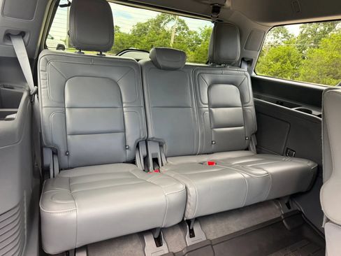 Used 2019 Lincoln Navigator Reserve AWD/4WD image 47