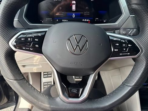 Used 2024 Volkswagen Tiguan SE R-Line AWD/4WD image 26