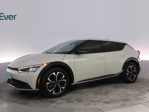 Used 2024 Kia EV6 Wind RWD image 18