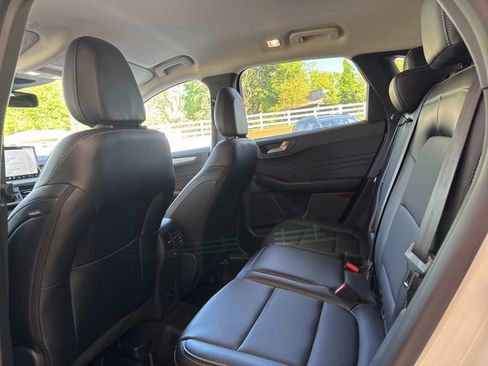Used 2024 Ford Escape Platinum AWD/4WD image 11