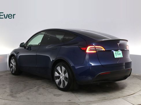 Used 2023 Tesla Model Y Long Range image 17