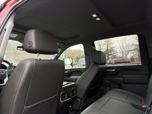 Certified 2022 GMC Sierra 2500 SLT w/ SLT Convenience Package image 27