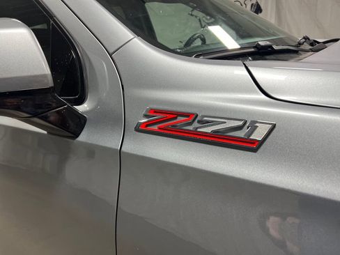 Used 2025 Chevrolet Tahoe Z71 image 10